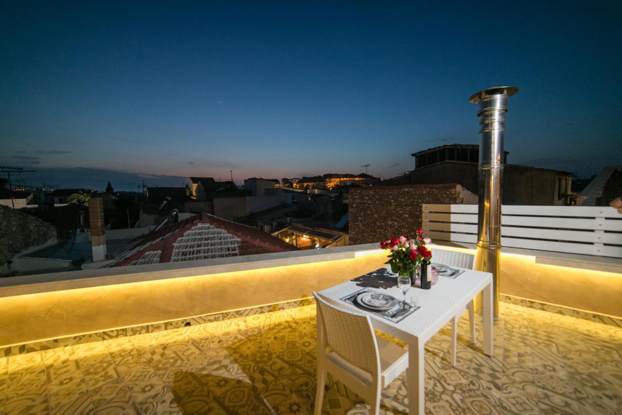 Jacuzzi Suite In The Heart Of Oldtown Réthymnon Extérieur photo