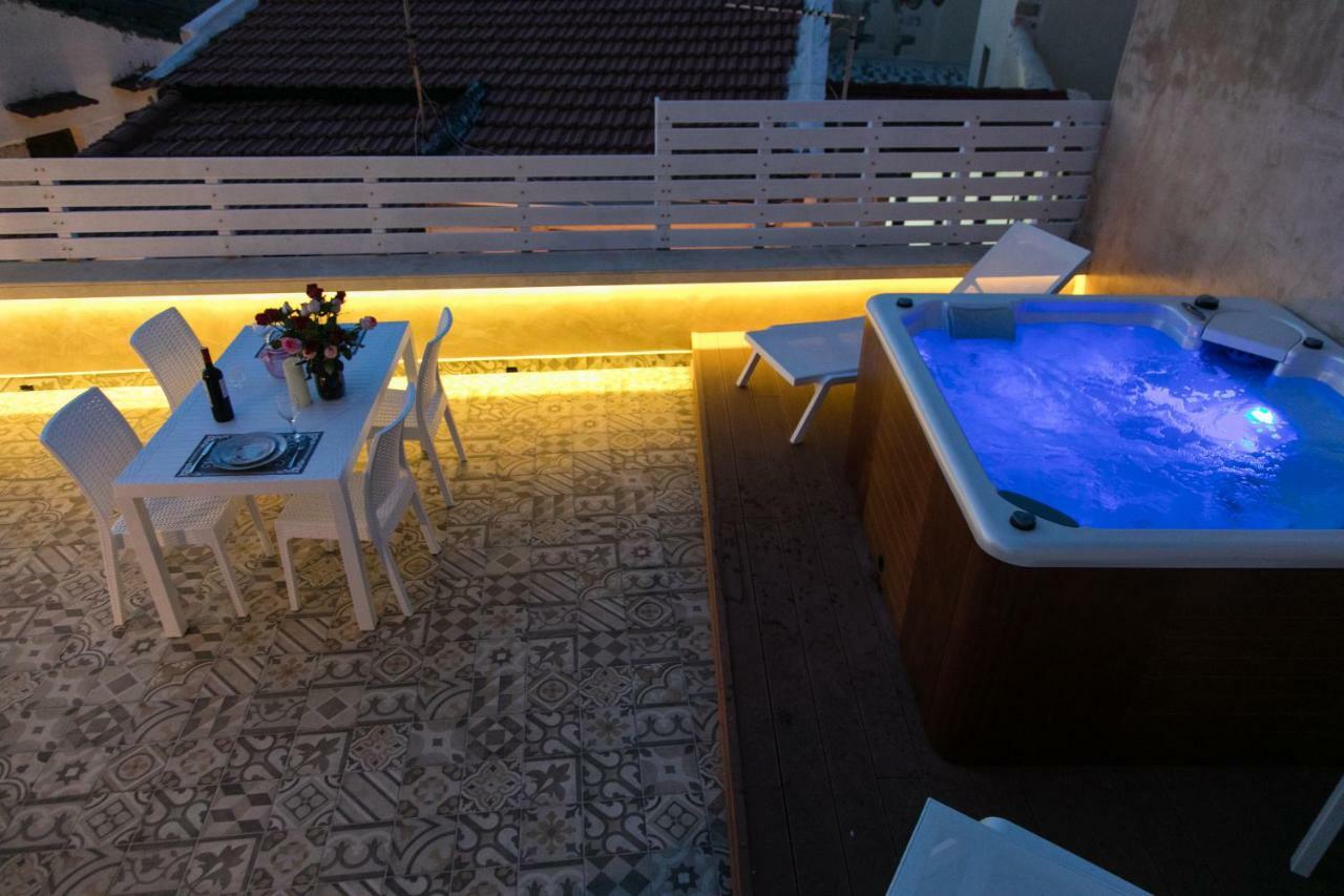 Jacuzzi Suite In The Heart Of Oldtown Réthymnon Extérieur photo