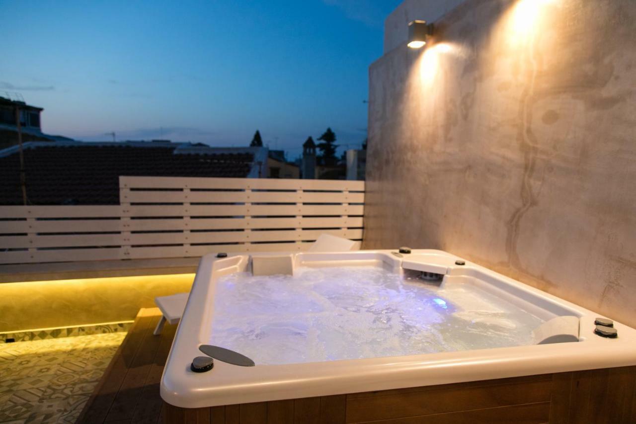 Jacuzzi Suite In The Heart Of Oldtown Réthymnon Extérieur photo