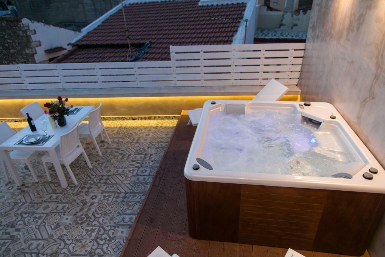 Jacuzzi Suite In The Heart Of Oldtown Réthymnon Extérieur photo