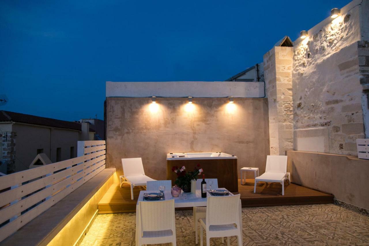 Jacuzzi Suite In The Heart Of Oldtown Réthymnon Extérieur photo